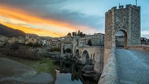 Private Besalú & 3 Medieval Towns Tour with Hotel PickUp from Barcelona