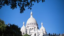 Discover Montmartre with a photo walk