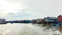 Me Chrey uncrowded Floating village Private Tour bike