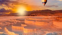 Pamukkale Hot Air Balloon Tour with Breakfast and Champagne