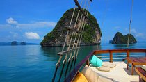 - Comfortable boat for cruising in Phang Nga Bay - The "Must-Do"! 