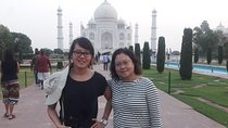 Agra Tour With Taj Mahal and Agra Fort