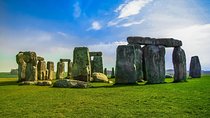 Stonehenge Independent Visit with Private Driver by Luxury Sedan