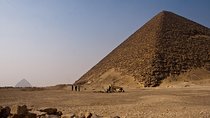 Sakkara, Dahshur and Giza pyramids Full Day Tour Including Lunch
