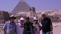 Custom tour to Giza pyramids and felucca ride on the Nile