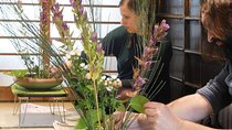 Ikebana Experience in Kyoto Townhouse