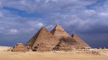 Private Full-Day Tour to Giza Pyramids, Sphinx, Sakkara Pyramids and Memphis