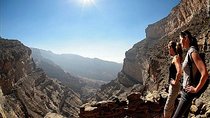 Jabl Shams and Nizwa private and custom tour