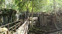 Bueng Mealea and Floating Village 1-day Tour