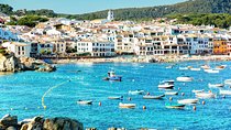 Private Girona Tour, Costa Brava Beach & Seaside Lunch Experience