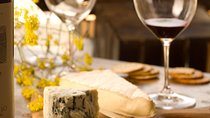 Paris Wine and Cheese Pairing Private Masterclass in a Bistrot