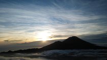 Mount Batur Volcano - Sunrise Trekking with White Water Rafting