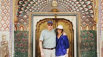 Jaipur Sightseeing and Shopping: Guided Tour by Private Car