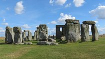 Stonehenge Private Guided Car Tour - Luxury sedan 