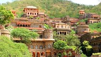 Day Excursion to Neemrana Fort from Delhi with Lunch