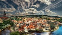Private one way Sightseeing Transfer from Prague to Hallstatt via Cesky Krumlov