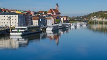 Scenic transfer from Prague to Passau with 4 hours sightseeing in Cesky Krumlov