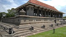 Private City tour in Colombo By tuk tuks or Cars