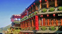 8 Hours of Private Charter from Taipei in Shifen and Jiufen 