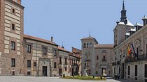Guided tour of Madrid's 4 most popular neighborhoods.