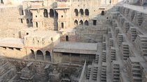 Day Trip to Chand Baori, Step Well & City Palace from Jaipur