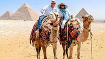 private tour to Giza pyramids Sphinx