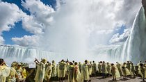Guided Day Trip to Canadian Side of Niagara Falls from Toronto