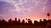 Siem Reap Angkor Sunrise by private motorcycle