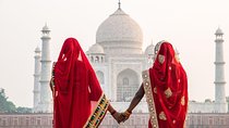 Taj Mahal Tour by Train with Lunch