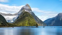 4 Day Queenstown, Milford Sound and Glacier Highlights from Christchurch