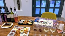 Private Santorini History and Wine Tasting 5-Hour Tour