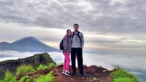 Bali Amazing Sunrise Trekking with Hotspring