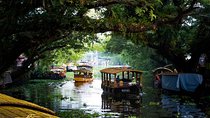 Houseboat Cruise on Alleppey Backwaters from Cochin