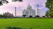 Exclusive: Taj Mahal & Abhaneri Step Wells Tour From Jaipur Including Lunch 