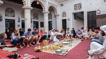 Authentic Emirati Cultural Meal and Talk in Old Dubai
