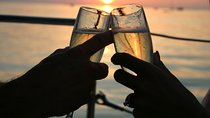 Small Group Key West Adult Sunset & Moët Sail & Amazing Cheeses