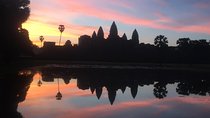 Angkor Wat Sunrise Small Group Tour