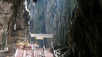 Grand KLTour: BatuCaves, CityTour,BuffetLunch KL Tower(421metres)