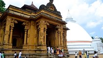 Shore Excursion Colombo Port to Kelaniya Temple & Colombo City for 3 to 4 People