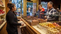 Paris French Sweets Tasting Tour with Pastries and Chocolates