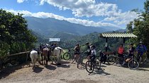 Bike expedition La Vuelta al Quindio Colombia Coffee region