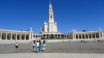 Fátima, Nazaré and Óbidos Small Group Tour from Lisbon