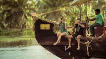Private Kerala Backwaters Houseboat Cruise with Lunch from Kochi