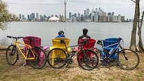 Guided Bicycle Tour - Toronto Waterfront, Island and Distillery