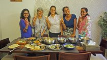 Private Vegan Indian Cooking Demo & Market Tour in Mumbai