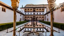 Alhambra with Nazaries Palaces Private Tour from Seville