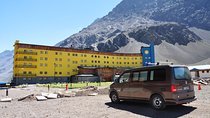 Private Transfer: Santiago International Airport to Hotel in Portillo