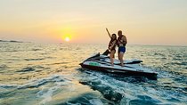 Jet Ski Tour Dubai: La Mer-World Island for 50 minutes