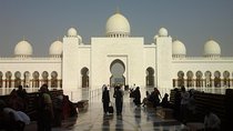 Abu Dhabi : Private Tour with professional Driver from Dubai