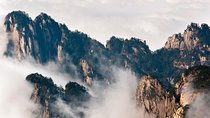 2-Day Huangshan Mountain Sunset Climb & Sunrise Camp Guided Tour from Hangzhou 